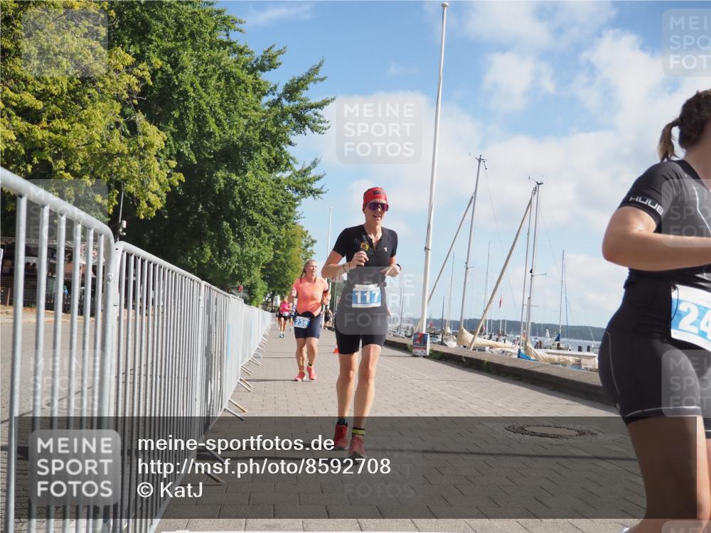 17.08.2025 - KN Förde Triathlon 2025 KatJ http://msf.ph/oto/8592708 17.08.2025 10:20:19 Laufen 110, 117, 235, 241 meine-sportfotos.de