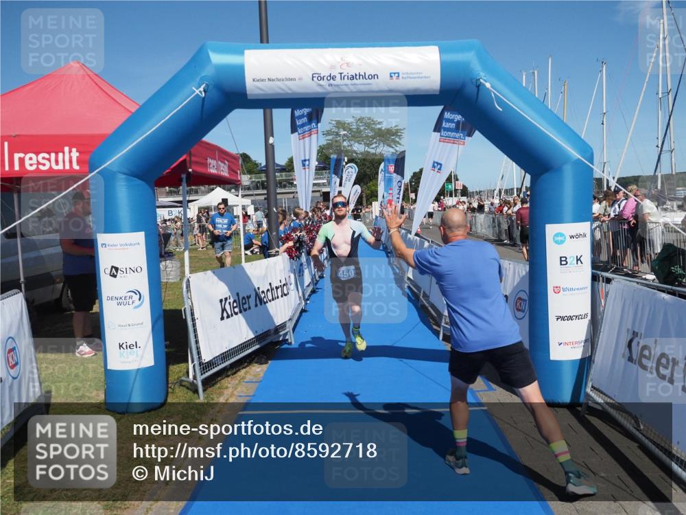 17.08.2025 - KN Förde Triathlon 2025 MichiJ http://msf.ph/oto/8592718 17.08.2025 13:52:40 Laufen 450, 458 meine-sportfotos.de