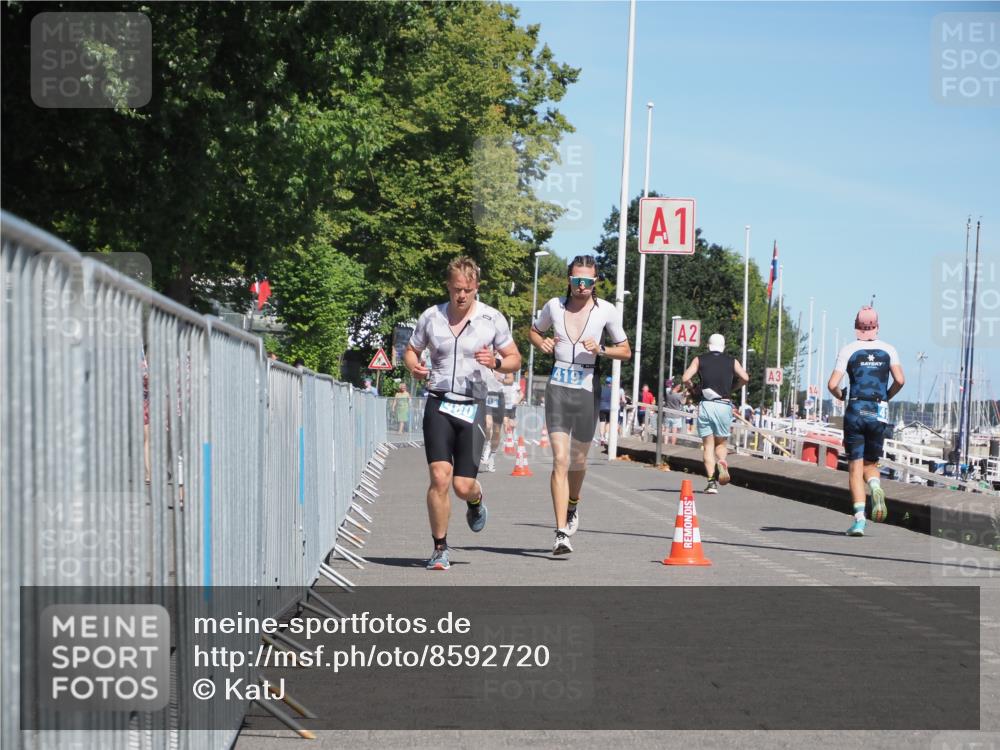 17.08.2025 - KN Förde Triathlon 2025 KatJ http://msf.ph/oto/8592720 17.08.2025 13:38:35 Laufen 419, 460 meine-sportfotos.de