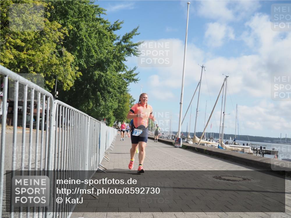 17.08.2025 - KN Förde Triathlon 2025 KatJ http://msf.ph/oto/8592730 17.08.2025 10:20:20 Laufen 110, 117, 135, 235, 241 meine-sportfotos.de