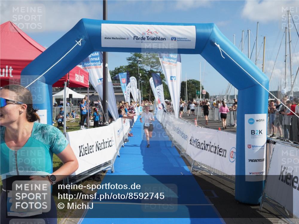 17.08.2025 - KN Förde Triathlon 2025 MichiJ http://msf.ph/oto/8592745 17.08.2025 10:35:36 Laufen 220, 224 meine-sportfotos.de