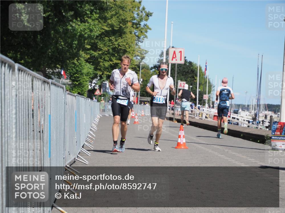 17.08.2025 - KN Förde Triathlon 2025 KatJ http://msf.ph/oto/8592747 17.08.2025 13:38:35 Laufen 419, 460 meine-sportfotos.de