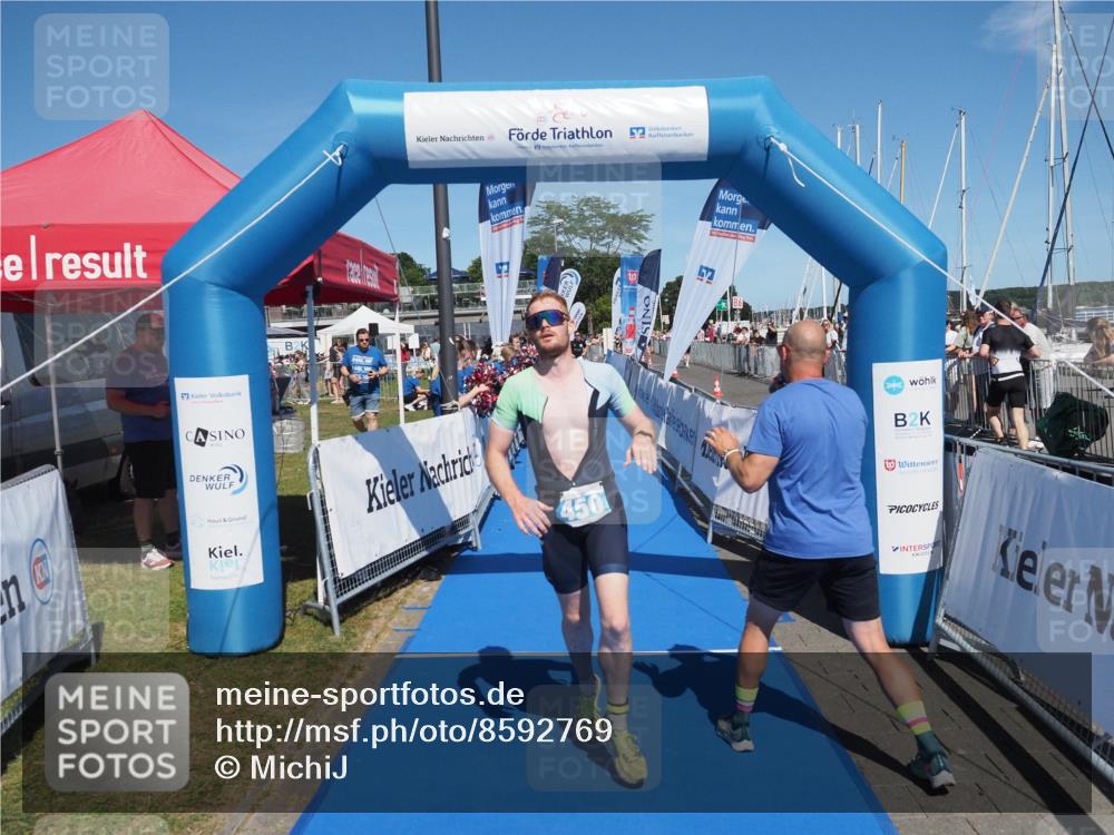 17.08.2025 - KN Förde Triathlon 2025 MichiJ http://msf.ph/oto/8592769 17.08.2025 13:52:40 Laufen 450, 458 meine-sportfotos.de