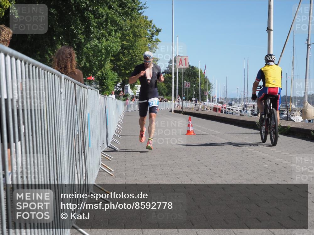 17.08.2025 - KN Förde Triathlon 2025 KatJ http://msf.ph/oto/8592778 17.08.2025 11:32:54 Laufen 261 meine-sportfotos.de
