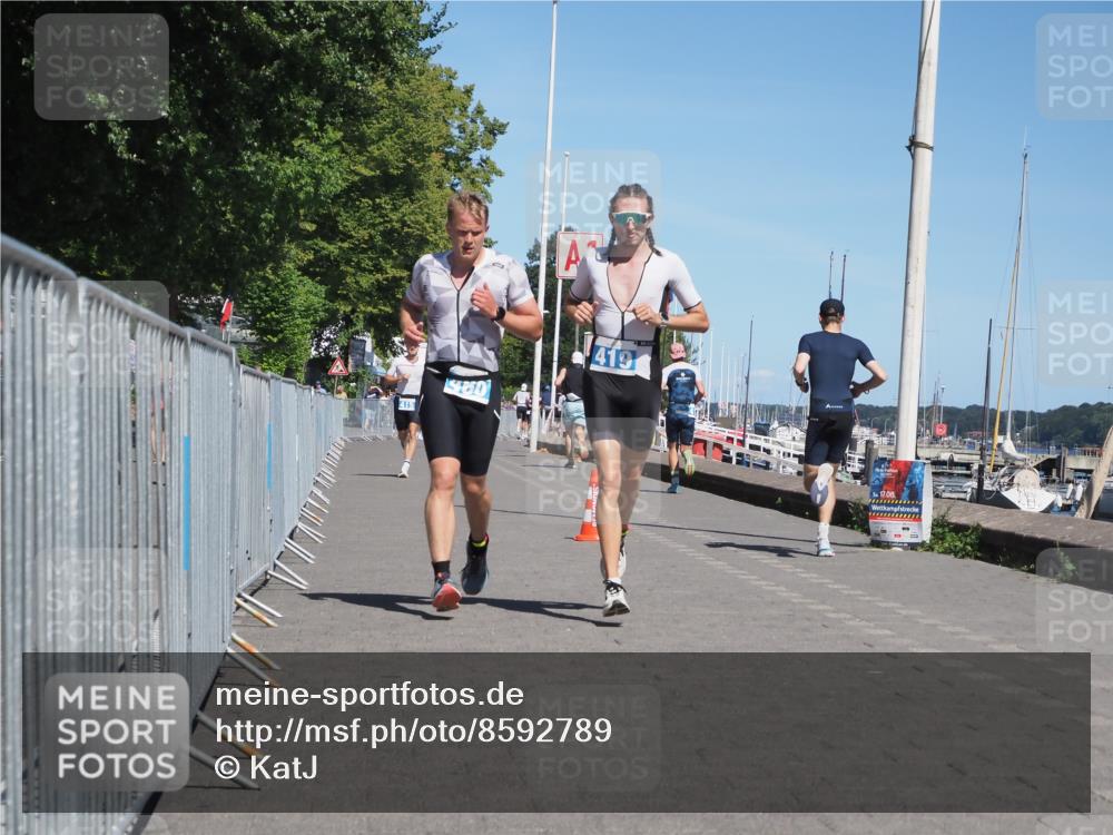 17.08.2025 - KN Förde Triathlon 2025 KatJ http://msf.ph/oto/8592789 17.08.2025 13:38:37 Laufen 415, 419, 460 meine-sportfotos.de