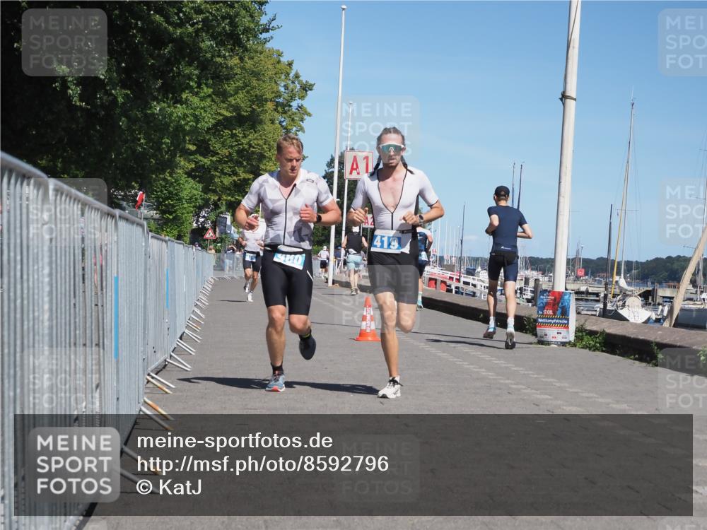 17.08.2025 - KN Förde Triathlon 2025 KatJ http://msf.ph/oto/8592796 17.08.2025 13:38:37 Laufen 415, 419, 460 meine-sportfotos.de