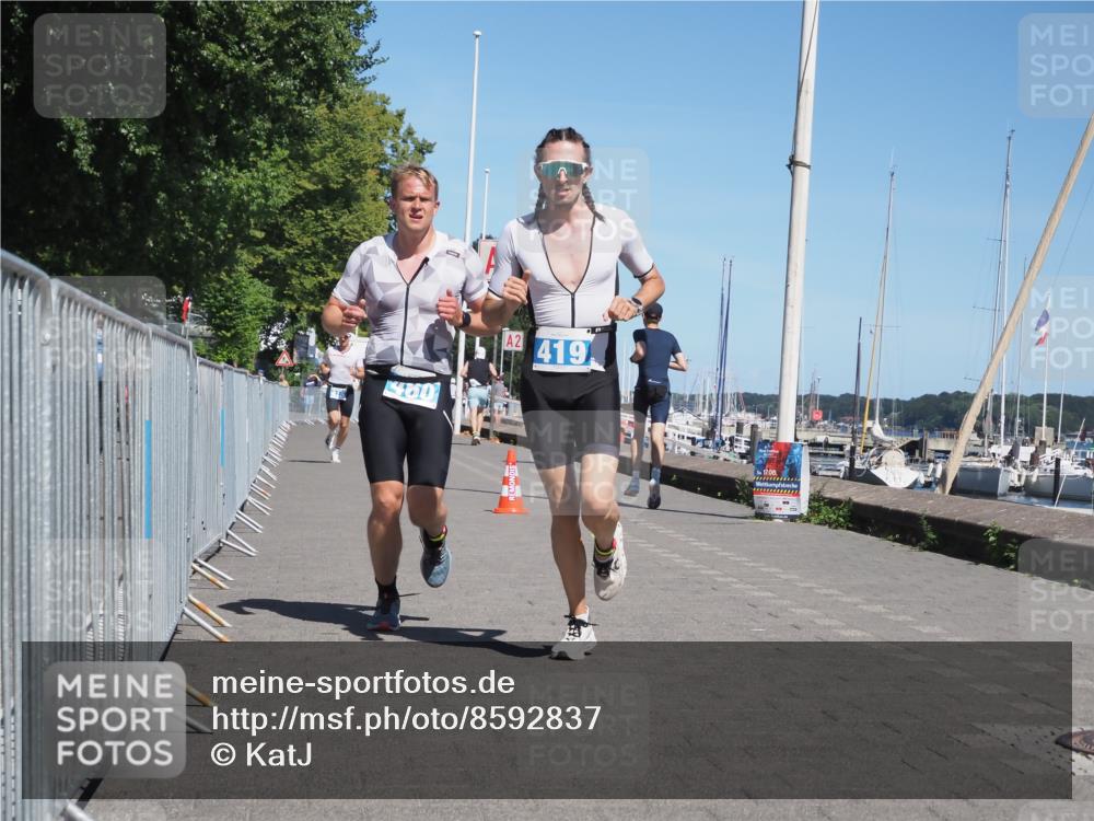 17.08.2025 - KN Förde Triathlon 2025 KatJ http://msf.ph/oto/8592837 17.08.2025 13:38:38 Laufen 415, 419, 460 meine-sportfotos.de