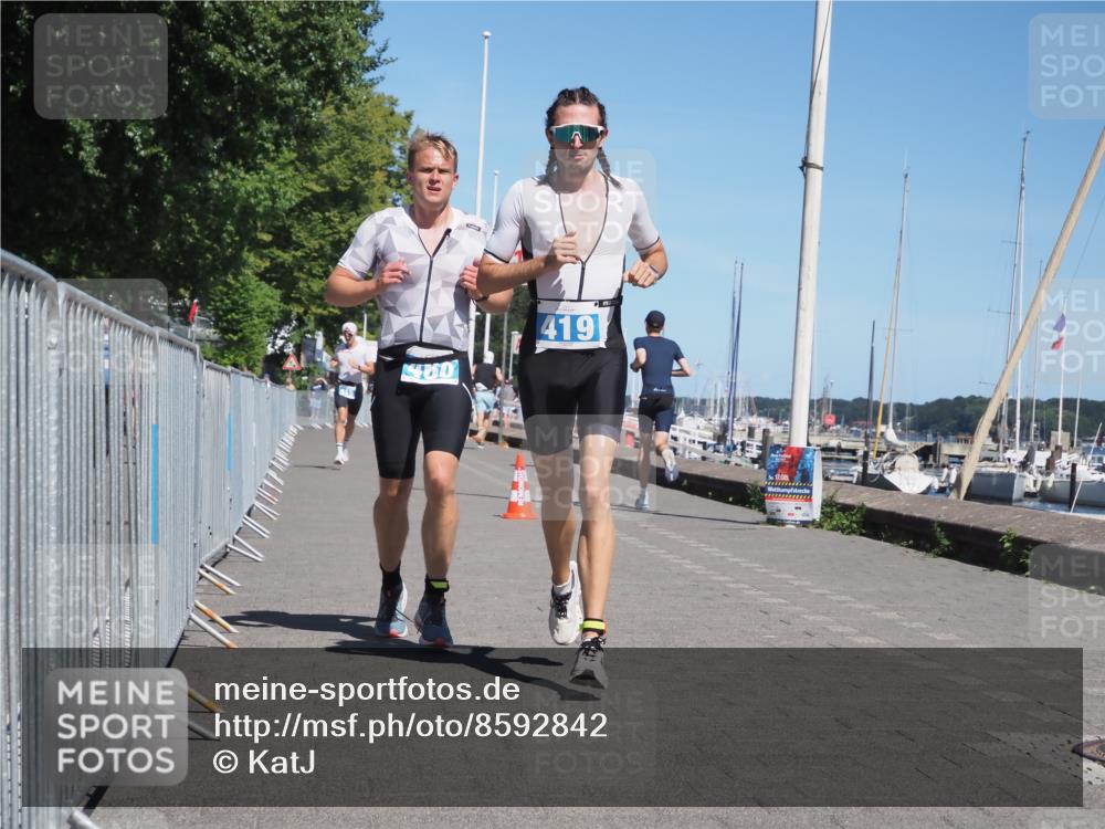 17.08.2025 - KN Förde Triathlon 2025 KatJ http://msf.ph/oto/8592842 17.08.2025 13:38:38 Laufen 415, 419, 460 meine-sportfotos.de