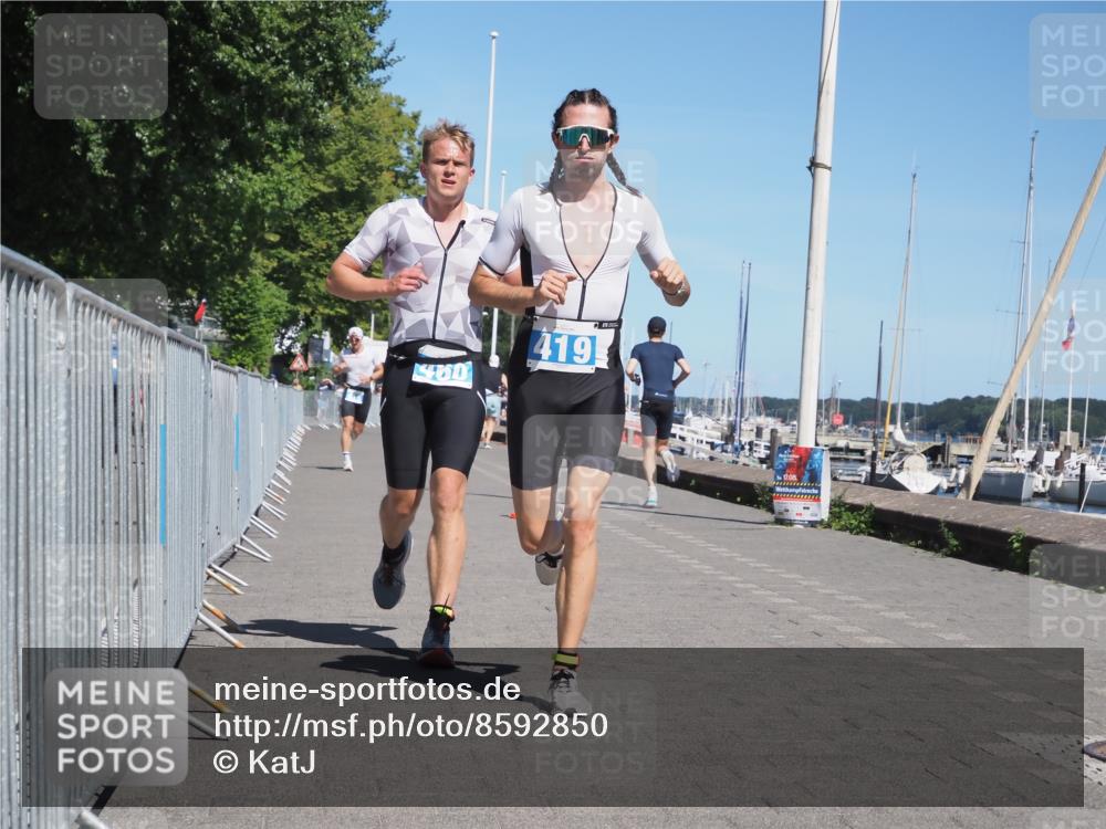 17.08.2025 - KN Förde Triathlon 2025 KatJ http://msf.ph/oto/8592850 17.08.2025 13:38:38 Laufen 415, 419, 460 meine-sportfotos.de