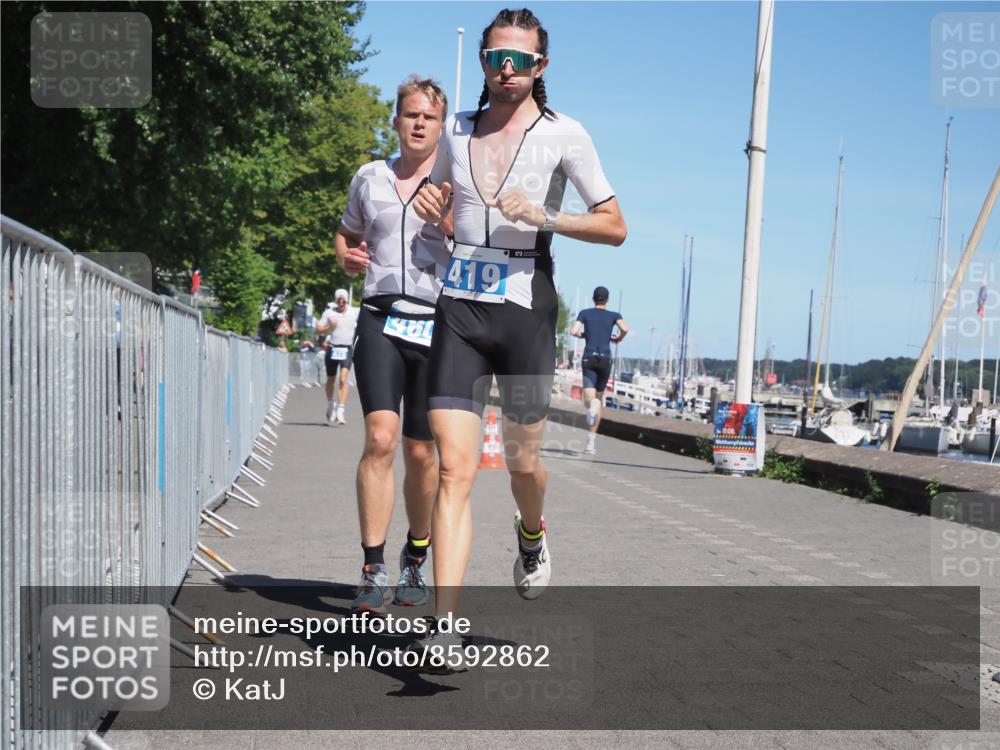 17.08.2025 - KN Förde Triathlon 2025 KatJ http://msf.ph/oto/8592862 17.08.2025 13:38:38 Laufen 415, 419, 460 meine-sportfotos.de