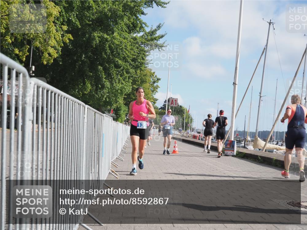 17.08.2025 - KN Förde Triathlon 2025 KatJ http://msf.ph/oto/8592867 17.08.2025 10:20:27 Laufen 106, 135, 192 meine-sportfotos.de