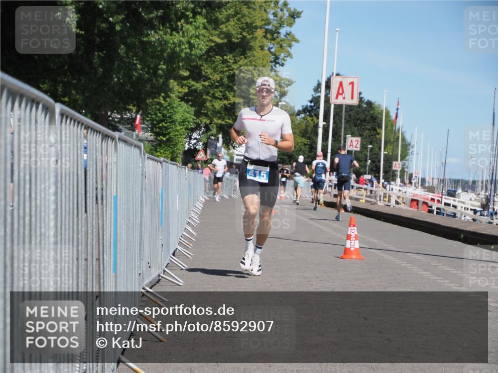 17.08.2025 - KN Förde Triathlon 2025 KatJ http://msf.ph/oto/8592907 17.08.2025 13:38:42 Laufen 415, 460 meine-sportfotos.de