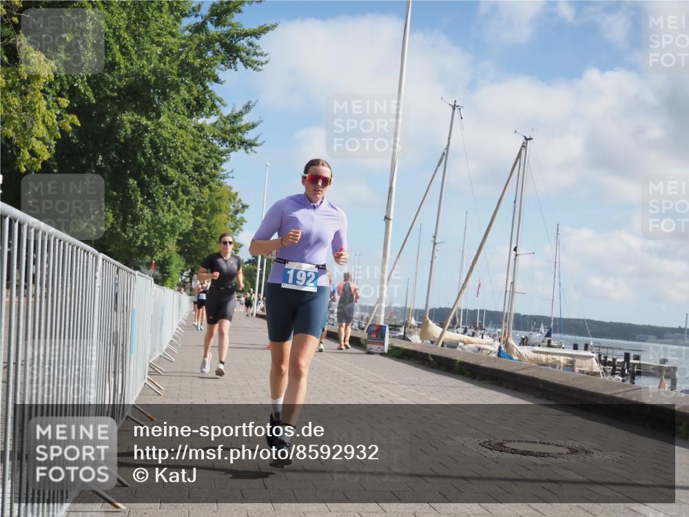 17.08.2025 - KN Förde Triathlon 2025 KatJ http://msf.ph/oto/8592932 17.08.2025 10:20:31 Laufen 106, 135, 185, 192 meine-sportfotos.de