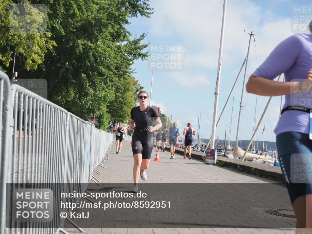17.08.2025 - KN Förde Triathlon 2025 KatJ http://msf.ph/oto/8592951 17.08.2025 10:20:32 Laufen 106, 135, 185, 192 meine-sportfotos.de