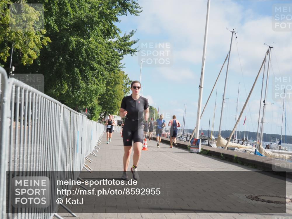 17.08.2025 - KN Förde Triathlon 2025 KatJ http://msf.ph/oto/8592955 17.08.2025 10:20:33 Laufen 106, 139, 185, 192 meine-sportfotos.de