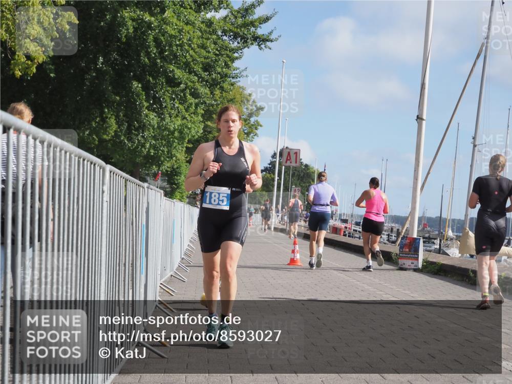 17.08.2025 - KN Förde Triathlon 2025 KatJ http://msf.ph/oto/8593027 17.08.2025 10:20:39 Laufen 139, 157, 185 meine-sportfotos.de
