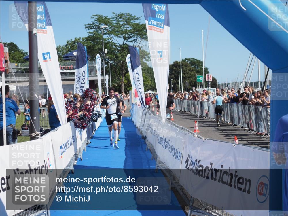 17.08.2025 - KN Förde Triathlon 2025 MichiJ http://msf.ph/oto/8593042 17.08.2025 12:00:12 Laufen 267, 269 meine-sportfotos.de