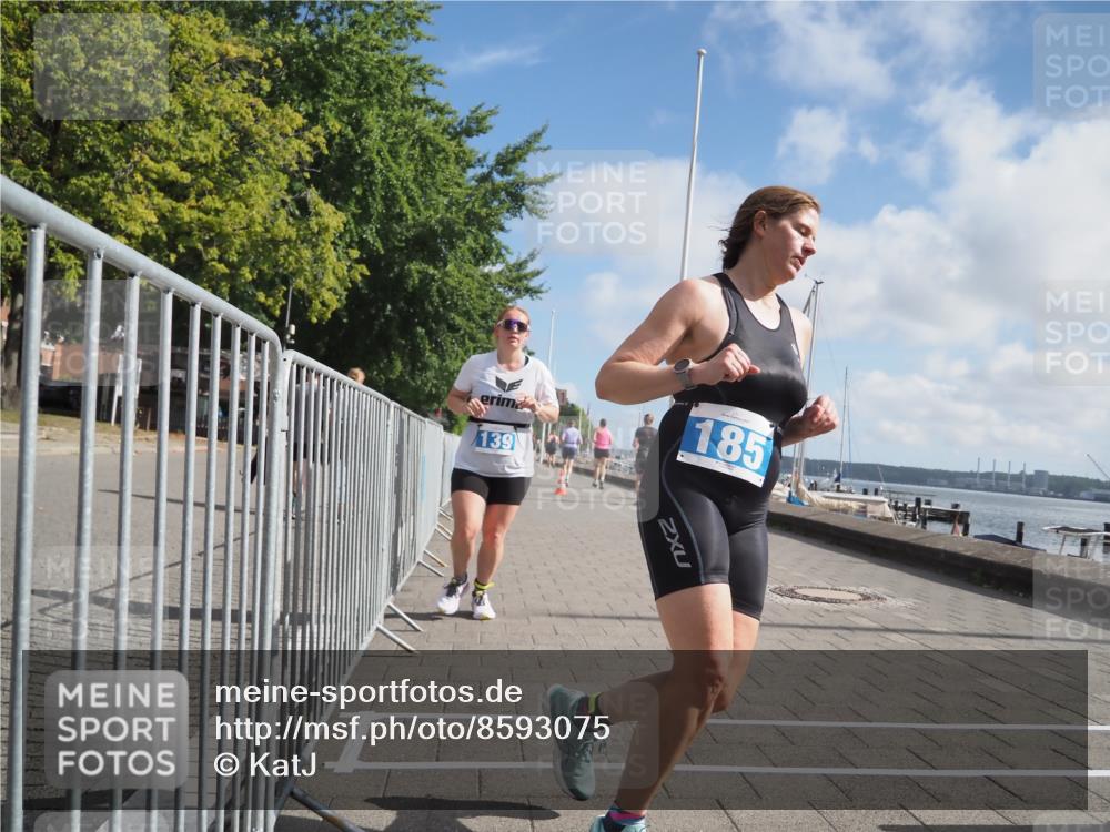 17.08.2025 - KN Förde Triathlon 2025 KatJ http://msf.ph/oto/8593075 17.08.2025 10:20:41 Laufen 139, 157, 185, 240 meine-sportfotos.de