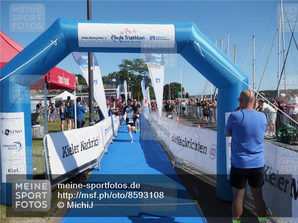 17.08.2025 - KN Förde Triathlon 2025 MichiJ http://msf.ph/oto/8593108 17.08.2025 12:00:13 Laufen 267, 269 meine-sportfotos.de