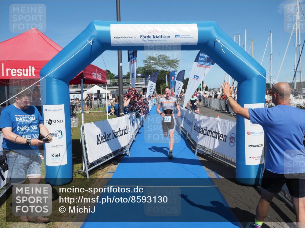 17.08.2025 - KN Förde Triathlon 2025 MichiJ http://msf.ph/oto/8593130 17.08.2025 13:52:59 Laufen 442 meine-sportfotos.de