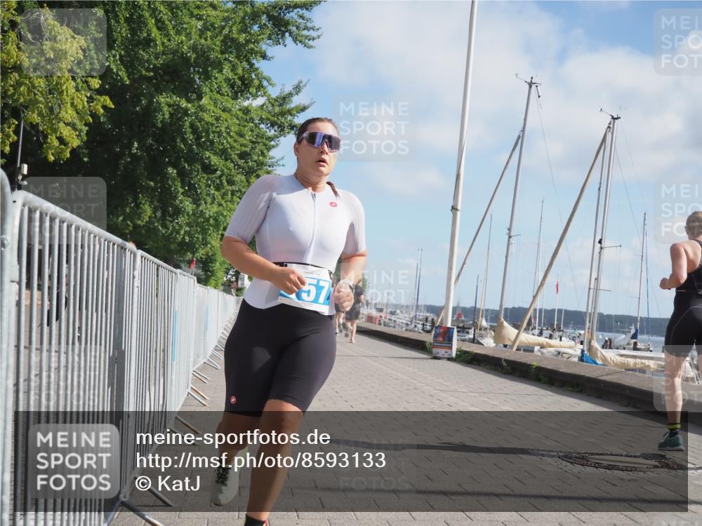 17.08.2025 - KN Förde Triathlon 2025 KatJ http://msf.ph/oto/8593133 17.08.2025 10:20:44 Laufen 139, 140, 157, 240 meine-sportfotos.de