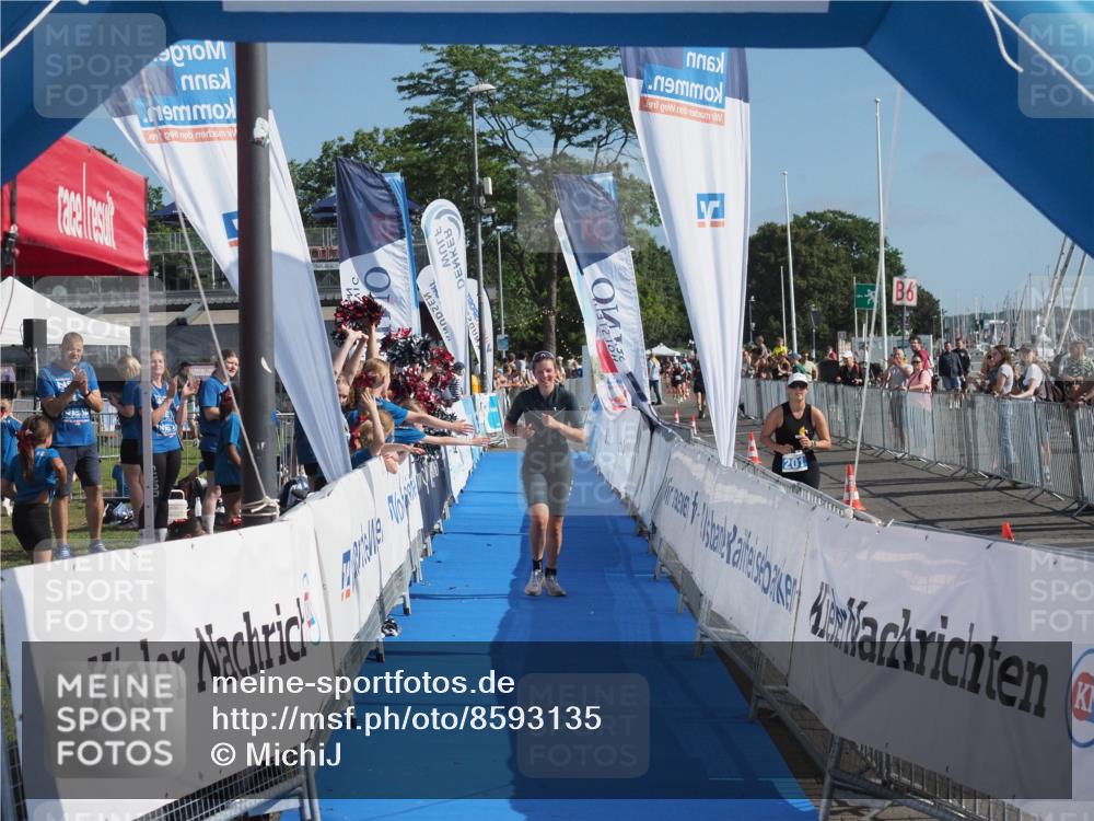 17.08.2025 - KN Förde Triathlon 2025 MichiJ http://msf.ph/oto/8593135 17.08.2025 10:36:36 Laufen 240 meine-sportfotos.de