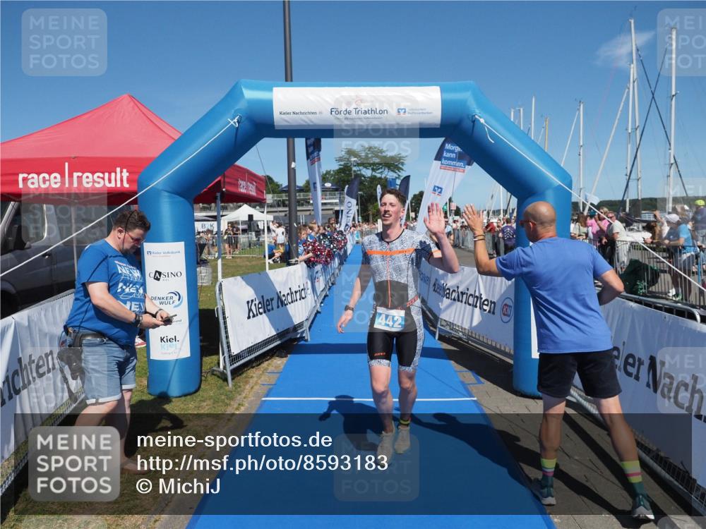17.08.2025 - KN Förde Triathlon 2025 MichiJ http://msf.ph/oto/8593183 17.08.2025 13:53:00 Laufen 442 meine-sportfotos.de