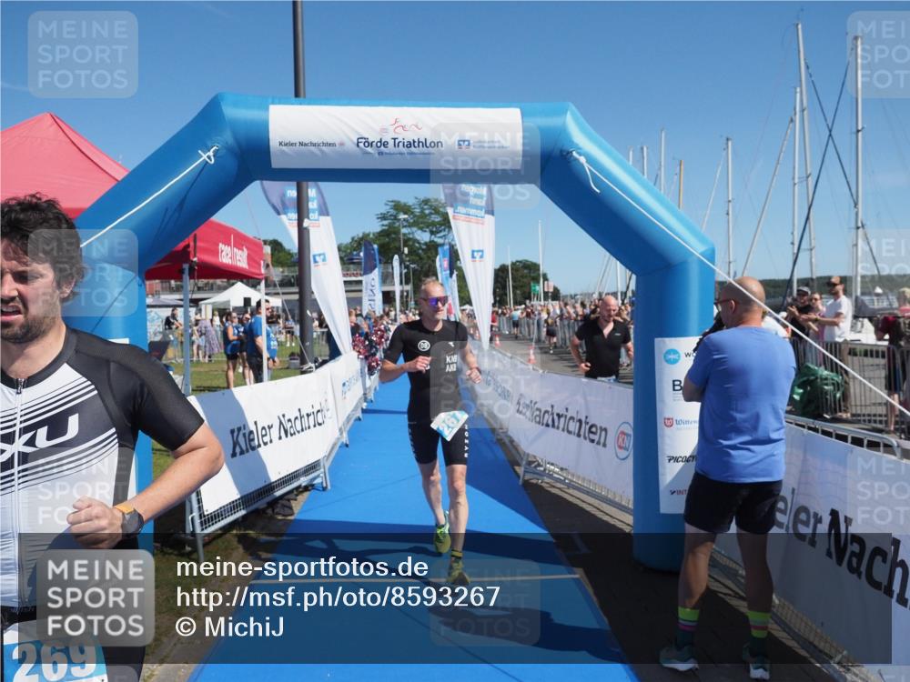 17.08.2025 - KN Förde Triathlon 2025 MichiJ http://msf.ph/oto/8593267 17.08.2025 12:00:16 Laufen 267, 269 meine-sportfotos.de