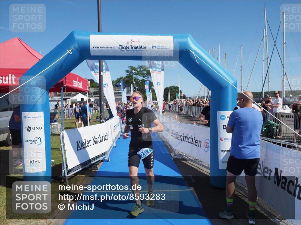 17.08.2025 - KN Förde Triathlon 2025 MichiJ http://msf.ph/oto/8593283 17.08.2025 12:00:17 Laufen 267, 269 meine-sportfotos.de