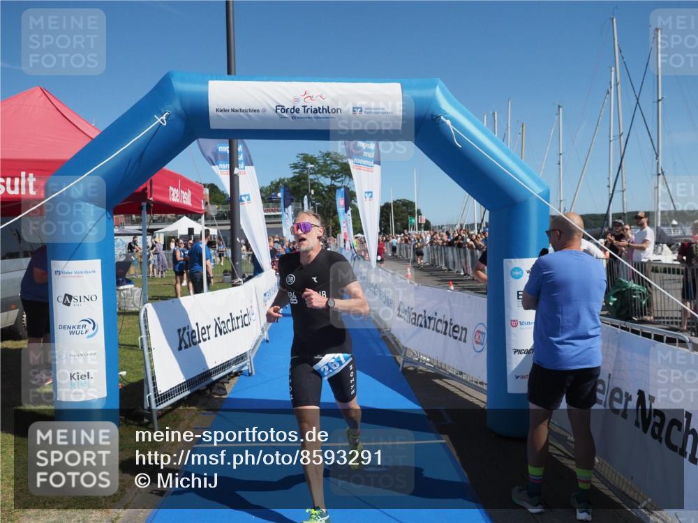 17.08.2025 - KN Förde Triathlon 2025 MichiJ http://msf.ph/oto/8593291 17.08.2025 12:00:17 Laufen 267, 269 meine-sportfotos.de