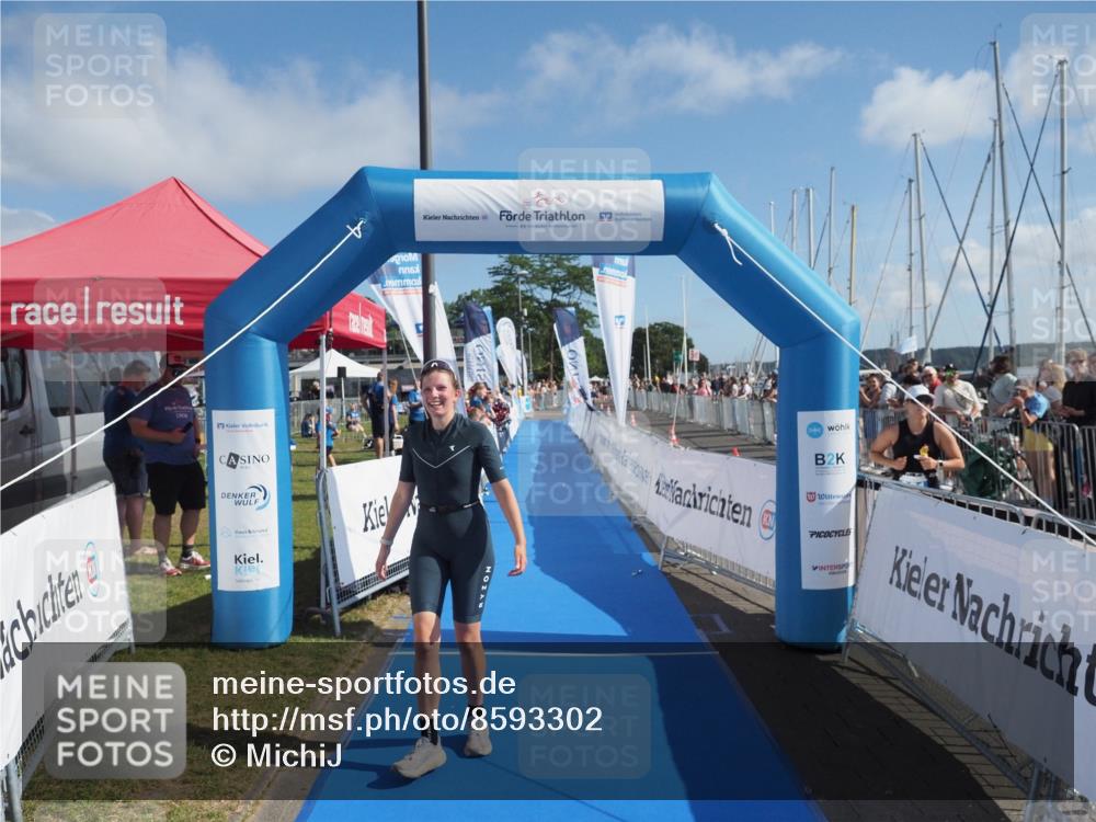 17.08.2025 - KN Förde Triathlon 2025 MichiJ http://msf.ph/oto/8593302 17.08.2025 10:36:40 Laufen 240 meine-sportfotos.de
