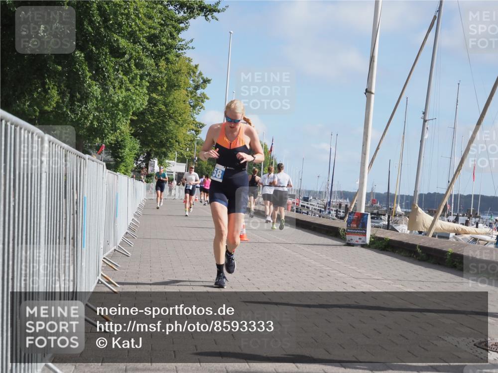 17.08.2025 - KN Förde Triathlon 2025 KatJ http://msf.ph/oto/8593333 17.08.2025 10:20:55 Laufen 140, 158 meine-sportfotos.de