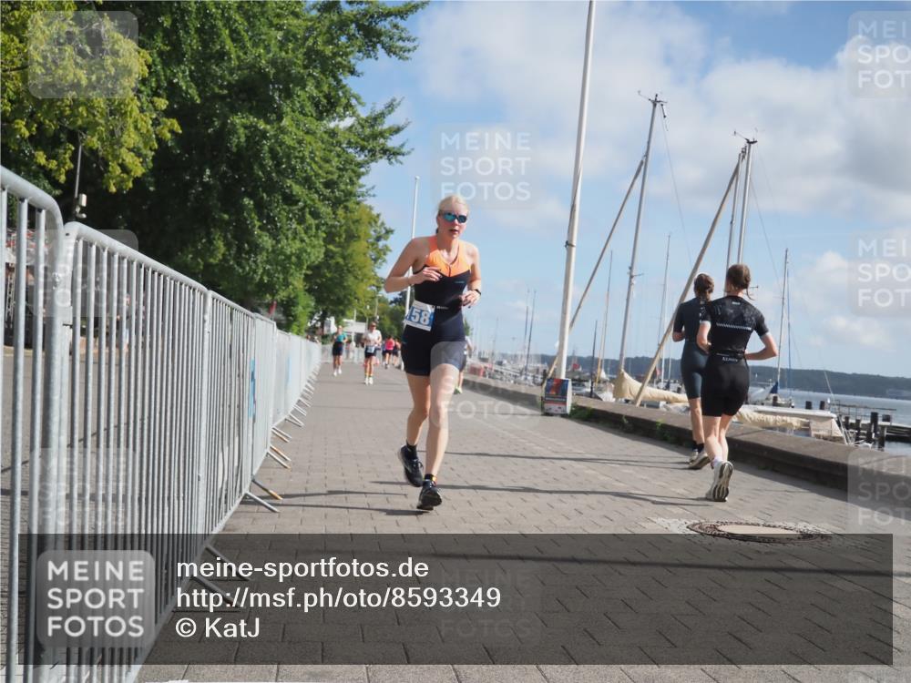17.08.2025 - KN Förde Triathlon 2025 KatJ http://msf.ph/oto/8593349 17.08.2025 10:20:56 Laufen 158 meine-sportfotos.de