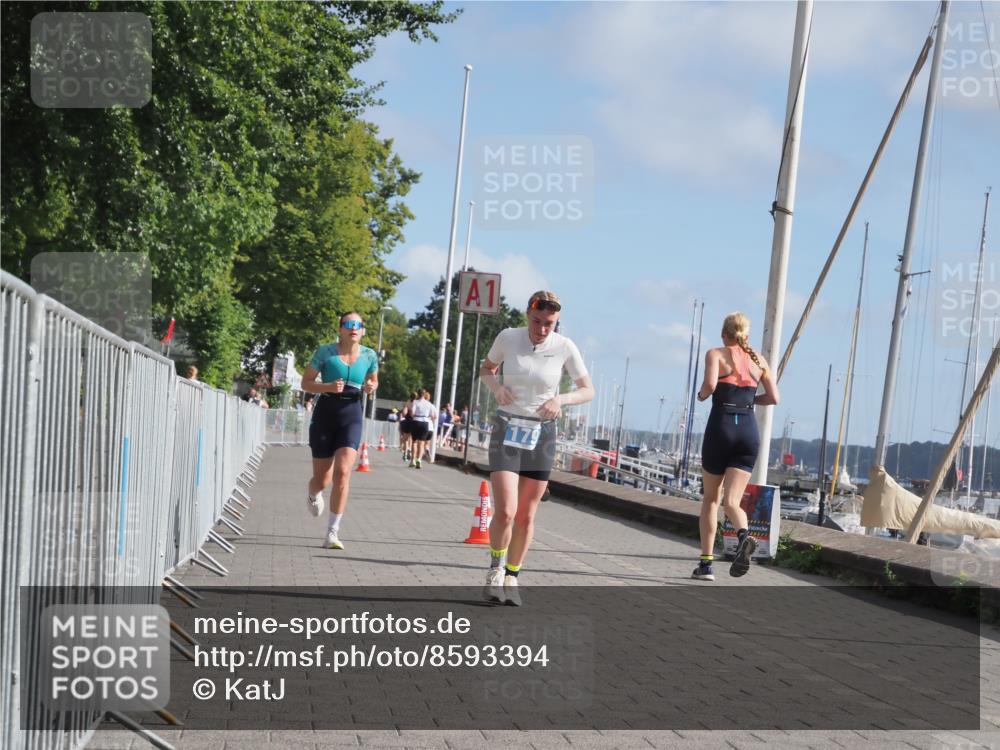 17.08.2025 - KN Förde Triathlon 2025 KatJ http://msf.ph/oto/8593394 17.08.2025 10:21:04 Laufen 179, 220 meine-sportfotos.de