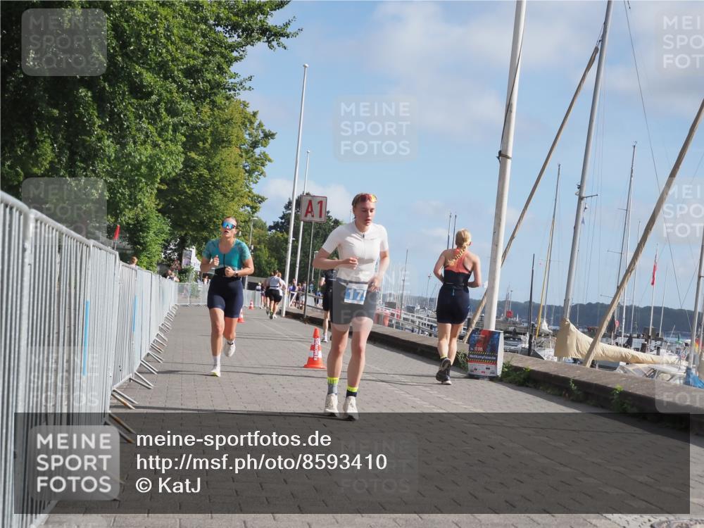17.08.2025 - KN Förde Triathlon 2025 KatJ http://msf.ph/oto/8593410 17.08.2025 10:21:04 Laufen 179, 220 meine-sportfotos.de