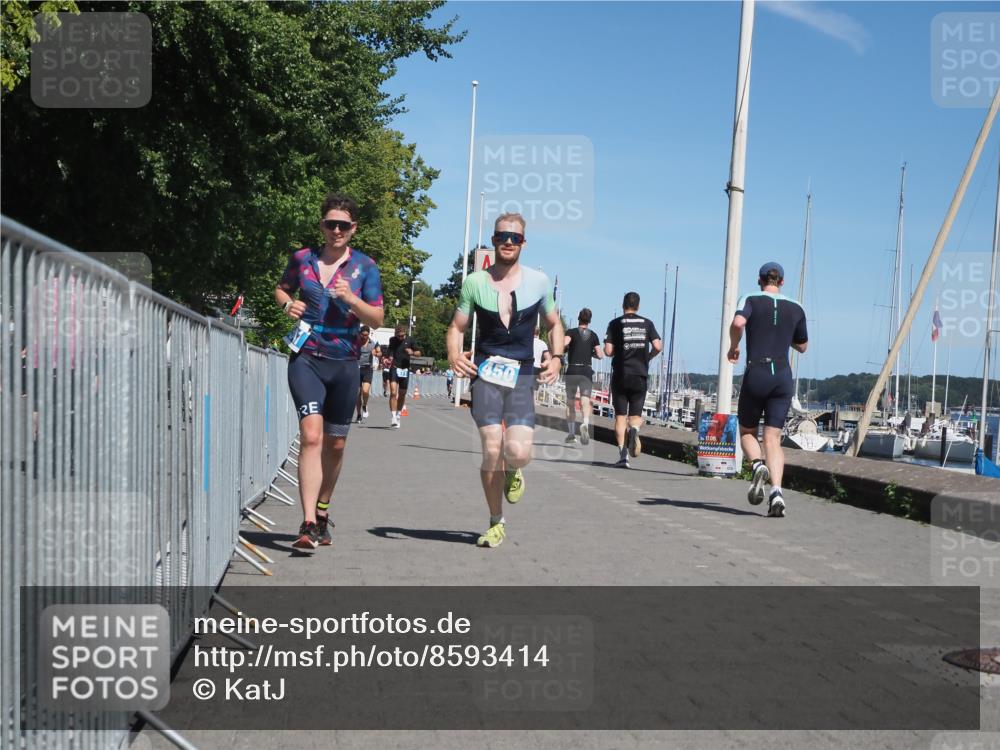 17.08.2025 - KN Förde Triathlon 2025 KatJ http://msf.ph/oto/8593414 17.08.2025 13:39:18 Laufen 423, 450, 471, 502, 541 meine-sportfotos.de