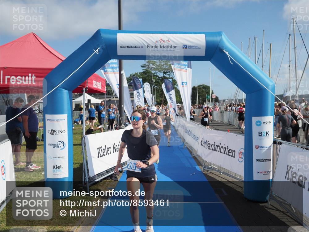 17.08.2025 - KN Förde Triathlon 2025 MichiJ http://msf.ph/oto/8593461 17.08.2025 10:37:01 Laufen 185, 202, 250 meine-sportfotos.de