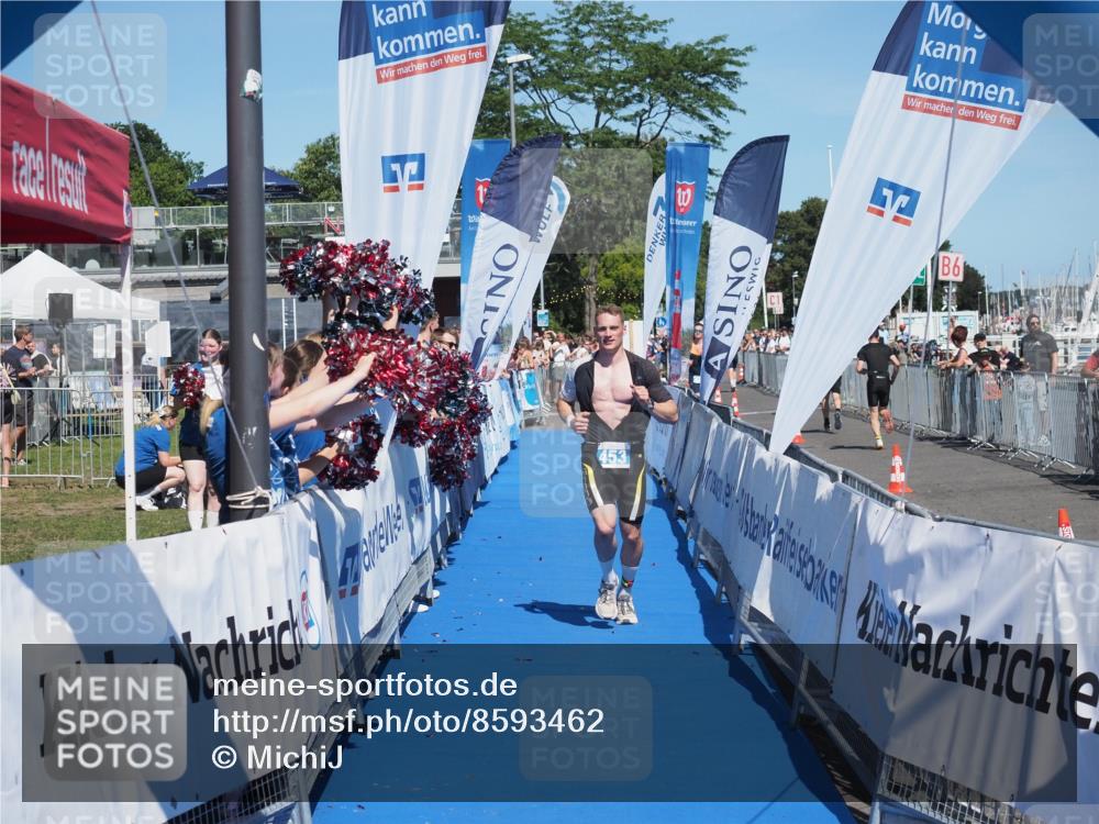 17.08.2025 - KN Förde Triathlon 2025 MichiJ http://msf.ph/oto/8593462 17.08.2025 13:53:35 Laufen 453, 475 meine-sportfotos.de