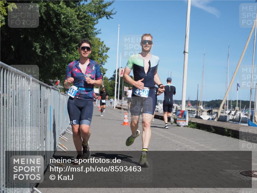 17.08.2025 - KN Förde Triathlon 2025 KatJ http://msf.ph/oto/8593463 17.08.2025 13:39:19 Laufen 423, 450, 471, 502, 541 meine-sportfotos.de