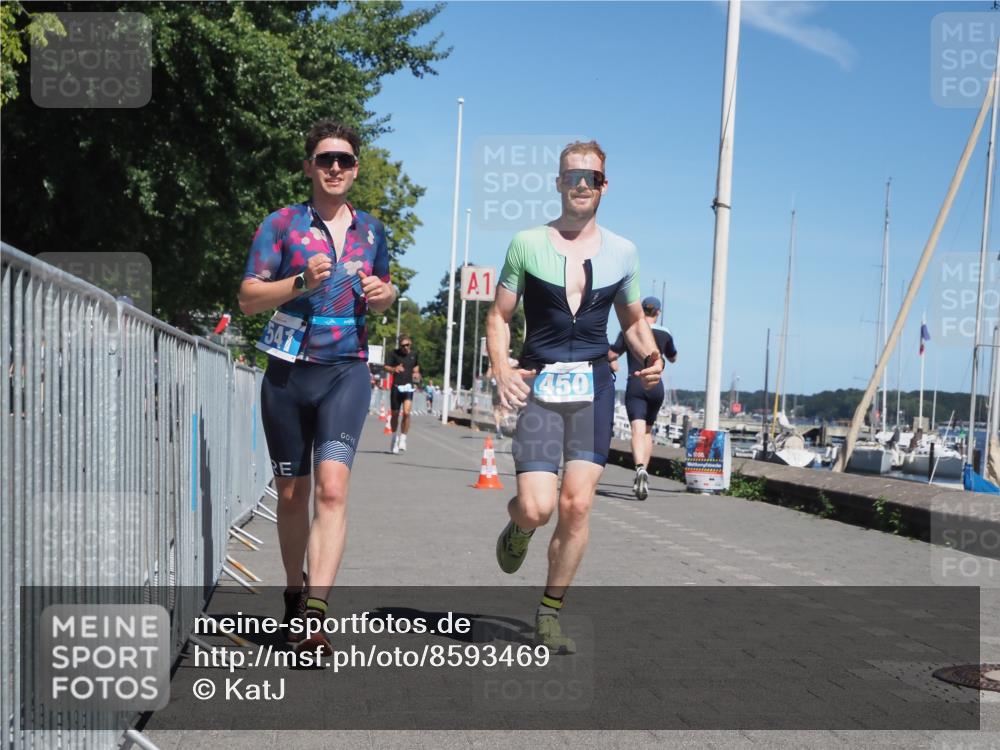 17.08.2025 - KN Förde Triathlon 2025 KatJ http://msf.ph/oto/8593469 17.08.2025 13:39:19 Laufen 423, 450, 471, 502, 541 meine-sportfotos.de
