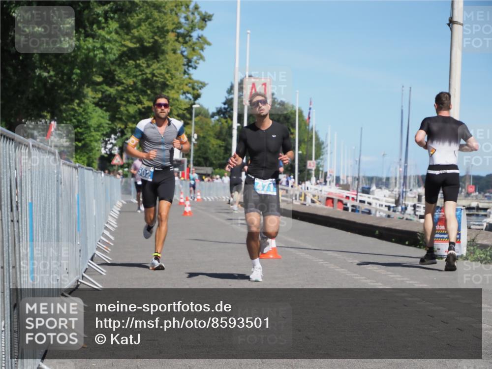17.08.2025 - KN Förde Triathlon 2025 KatJ http://msf.ph/oto/8593501 17.08.2025 13:39:23 Laufen 471, 502 meine-sportfotos.de