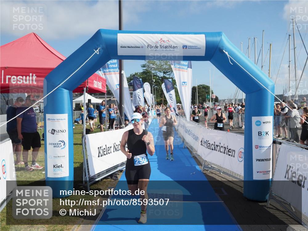 17.08.2025 - KN Förde Triathlon 2025 MichiJ http://msf.ph/oto/8593507 17.08.2025 10:37:02 Laufen 185, 202, 250 meine-sportfotos.de