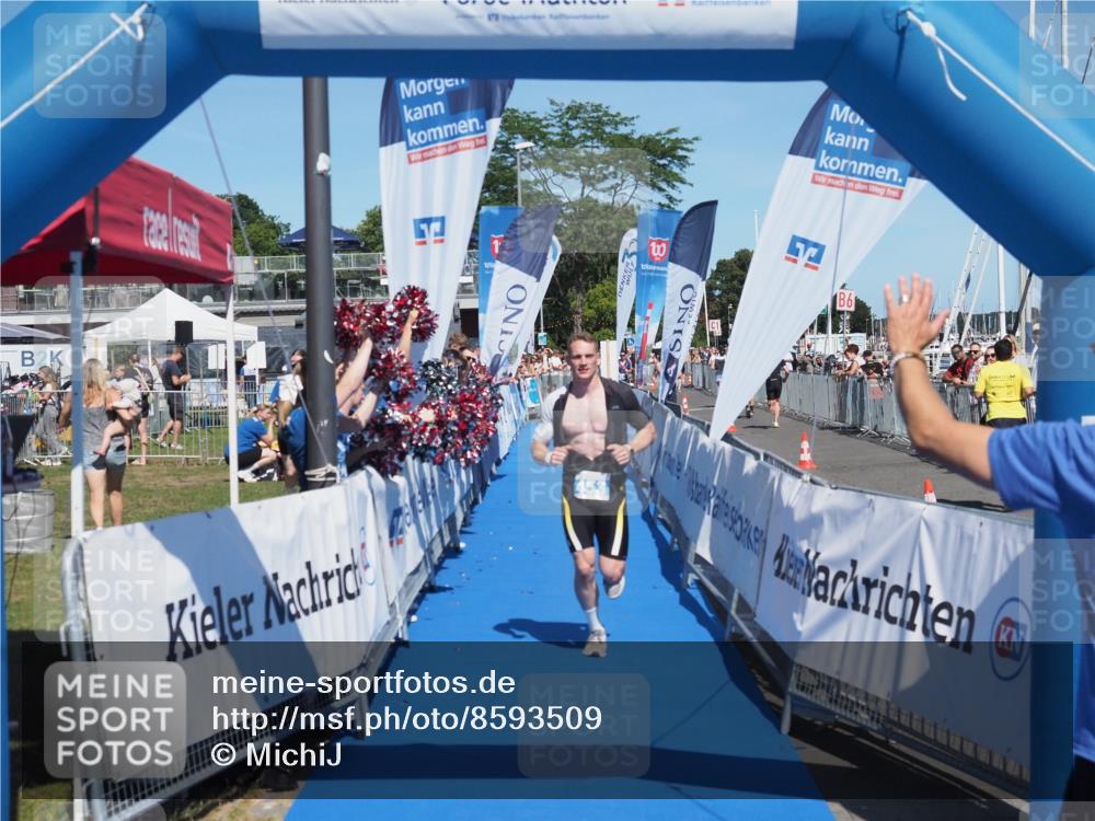 17.08.2025 - KN Förde Triathlon 2025 MichiJ http://msf.ph/oto/8593509 17.08.2025 13:53:36 Laufen 453, 475 meine-sportfotos.de