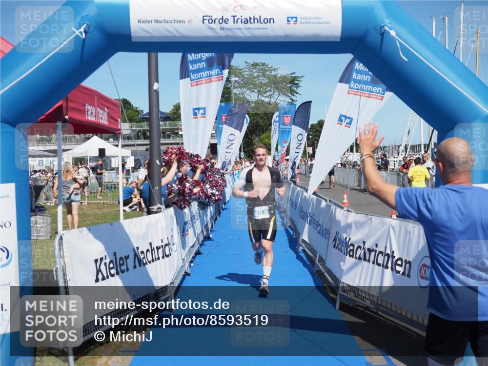 17.08.2025 - KN Förde Triathlon 2025 MichiJ http://msf.ph/oto/8593519 17.08.2025 13:53:36 Laufen 453, 475 meine-sportfotos.de