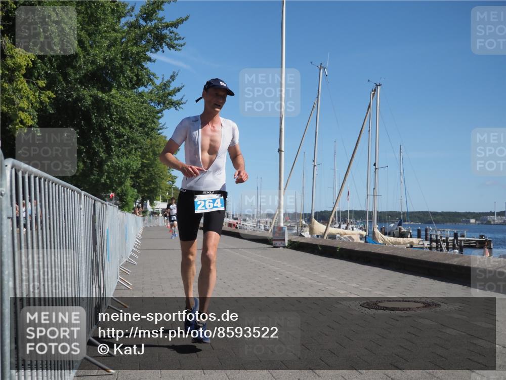 17.08.2025 - KN Förde Triathlon 2025 KatJ http://msf.ph/oto/8593522 17.08.2025 11:37:51 Laufen 264, 269 meine-sportfotos.de