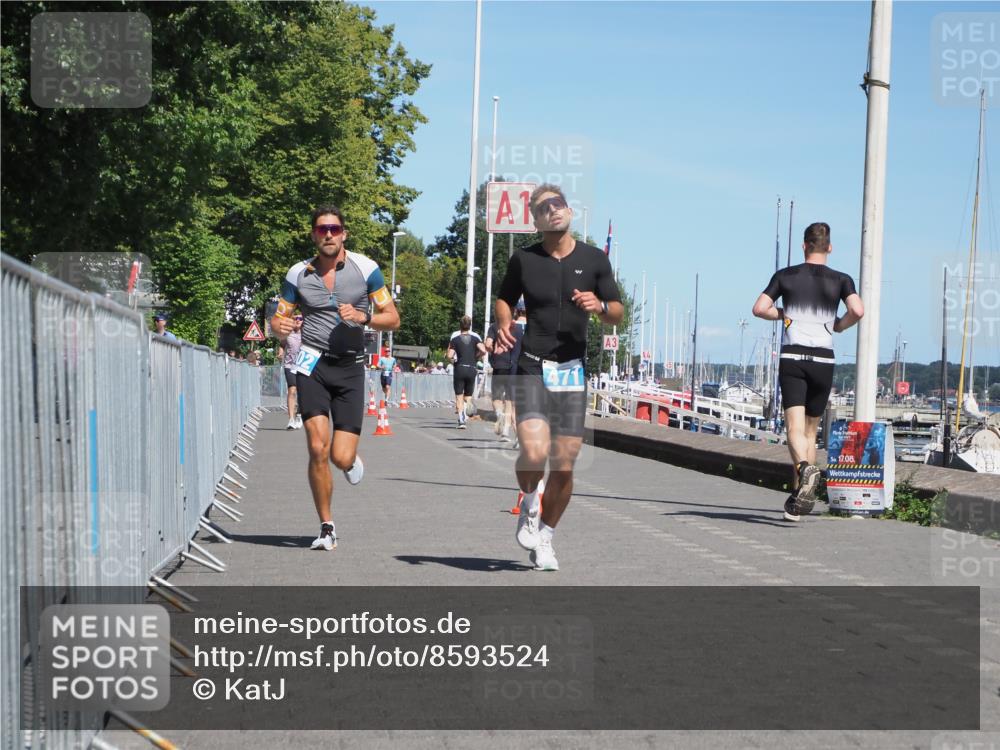 17.08.2025 - KN Förde Triathlon 2025 KatJ http://msf.ph/oto/8593524 17.08.2025 13:39:23 Laufen 471, 502 meine-sportfotos.de