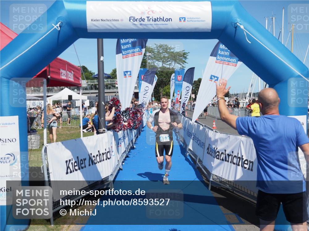 17.08.2025 - KN Förde Triathlon 2025 MichiJ http://msf.ph/oto/8593527 17.08.2025 13:53:36 Laufen 453, 475 meine-sportfotos.de