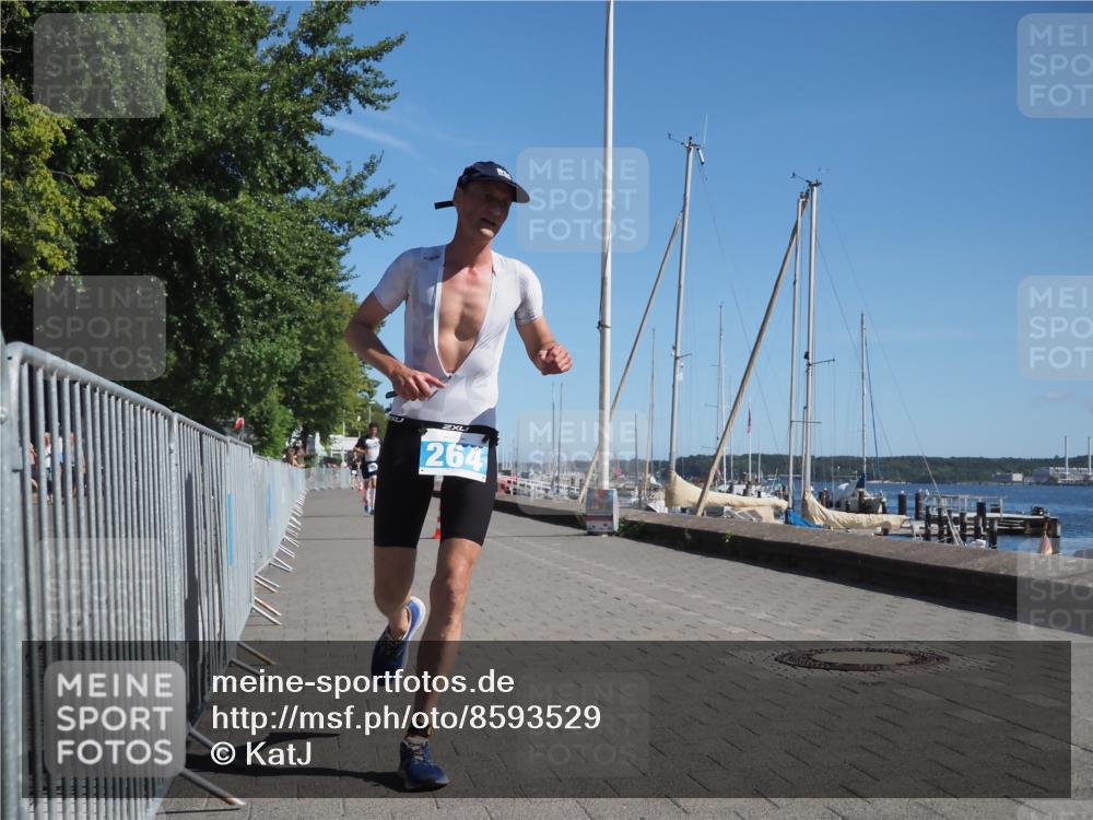 17.08.2025 - KN Förde Triathlon 2025 KatJ http://msf.ph/oto/8593529 17.08.2025 11:37:51 Laufen 264, 269 meine-sportfotos.de