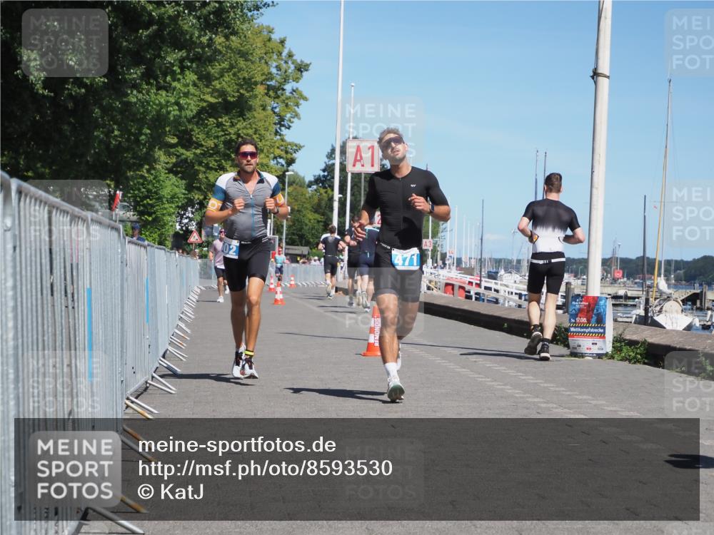 17.08.2025 - KN Förde Triathlon 2025 KatJ http://msf.ph/oto/8593530 17.08.2025 13:39:24 Laufen 471, 502 meine-sportfotos.de