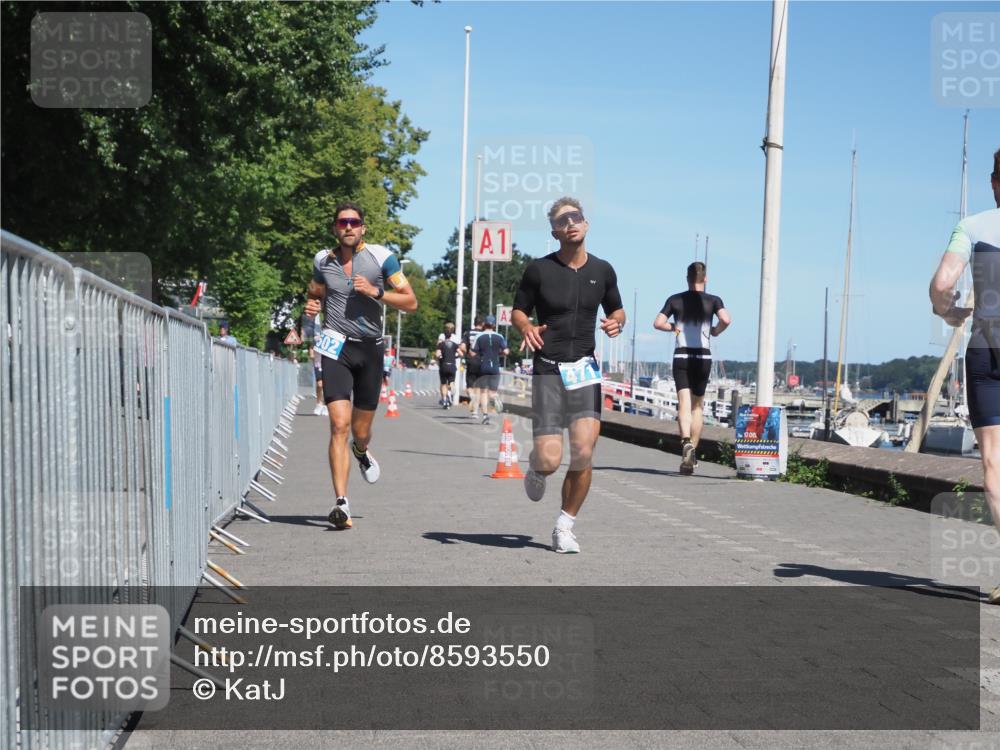 17.08.2025 - KN Förde Triathlon 2025 KatJ http://msf.ph/oto/8593550 17.08.2025 13:39:24 Laufen 471, 502 meine-sportfotos.de